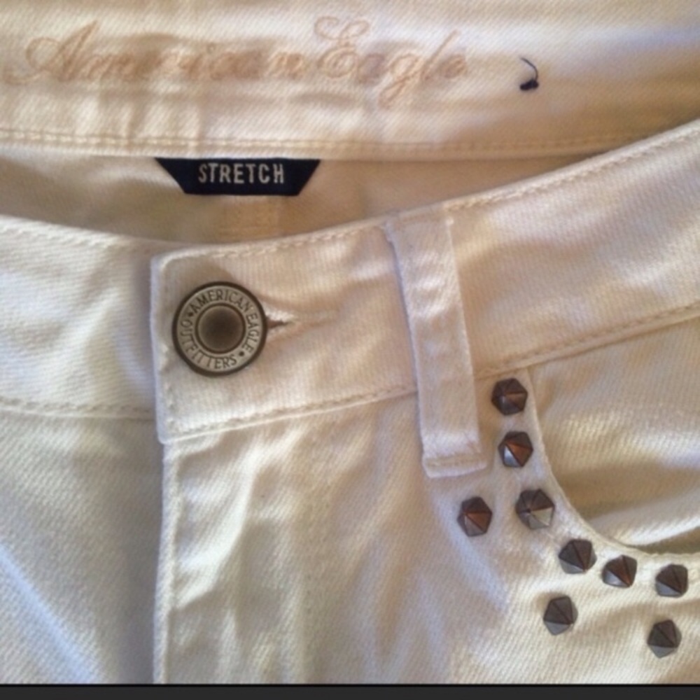 AE Skinny Jeans White Pocket Detail Like New!